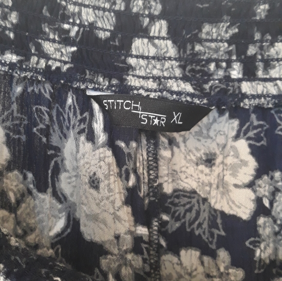 Stitch star wide leg pants XL - Picture 4 of 4